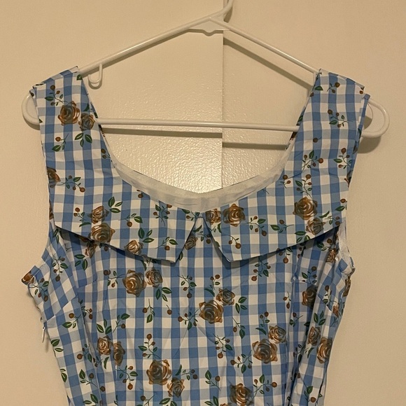 Chic Blue Checkered Floral Midi Dress - Picture 2 of 5